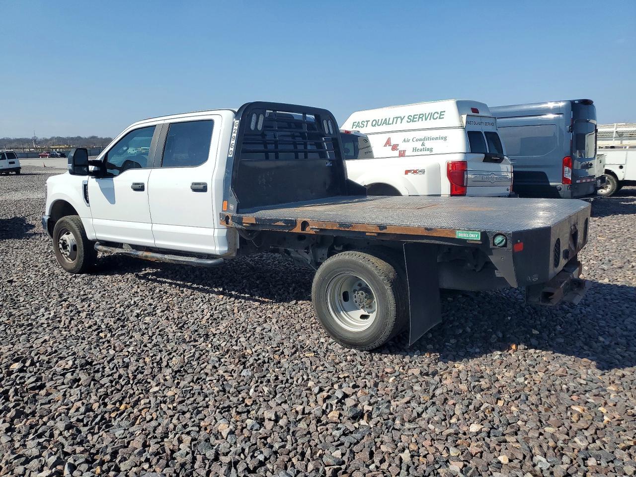 2019 Ford F350 Super Duty - zdjęcie 2