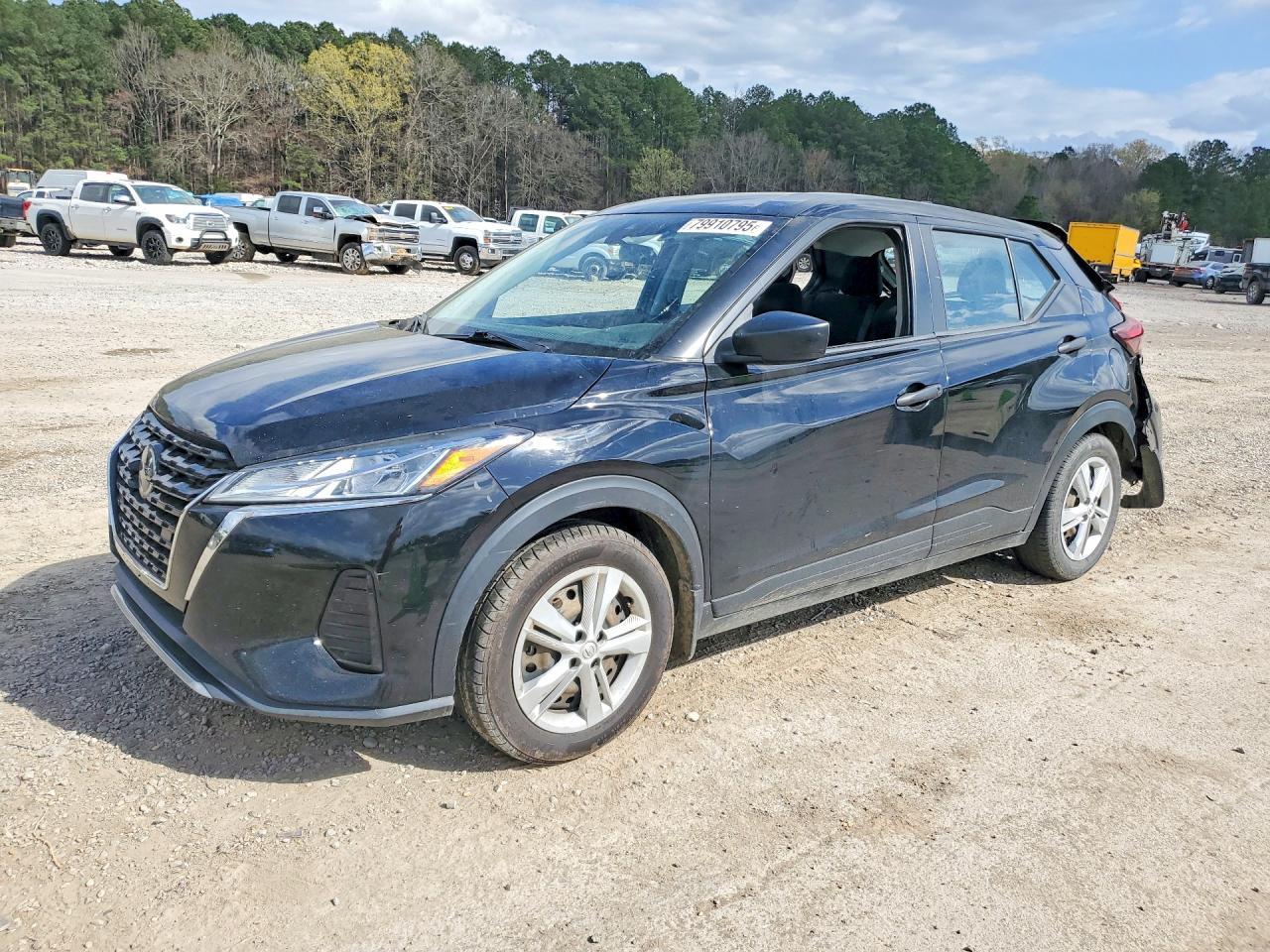 2021 Nissan Kicks S - zdjęcie główne