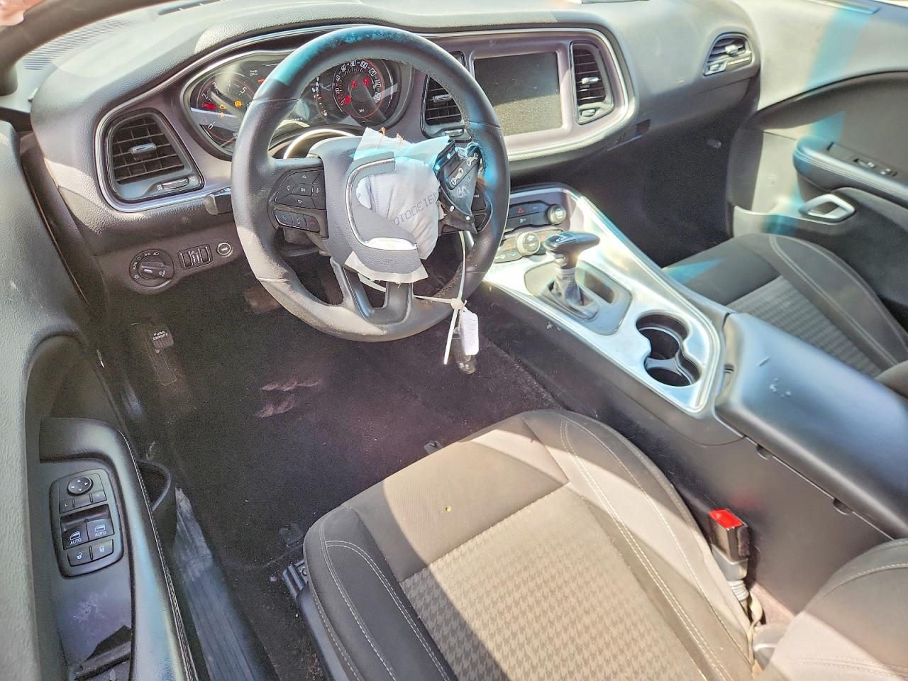 2016 Dodge Challenger Sxt - zdjęcie 8