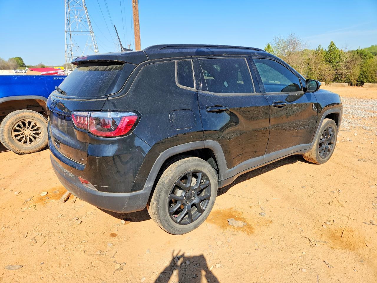 2023 Jeep Compass Latitude - zdjęcie 3