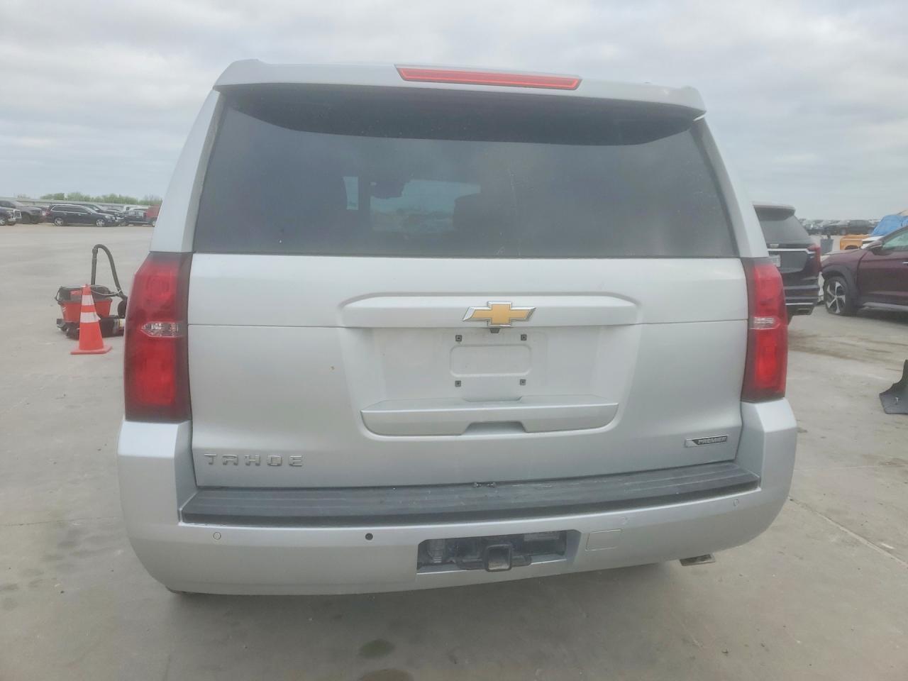 2017 Chevrolet Tahoe C1500 Premier - zdjęcie 6