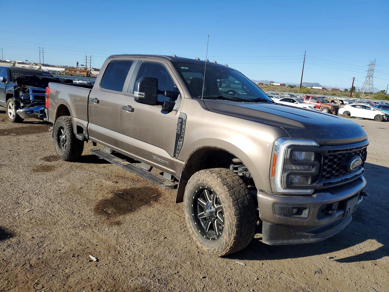 2023 Ford F350 Super Duty - zdjęcie 4