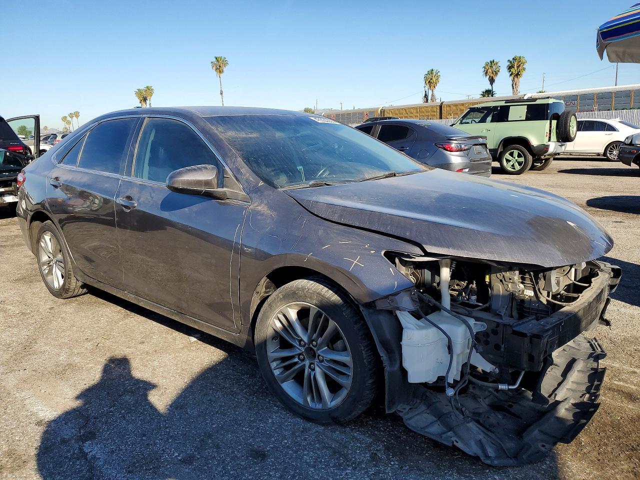 2016 Toyota Camry Se - zdjęcie 4