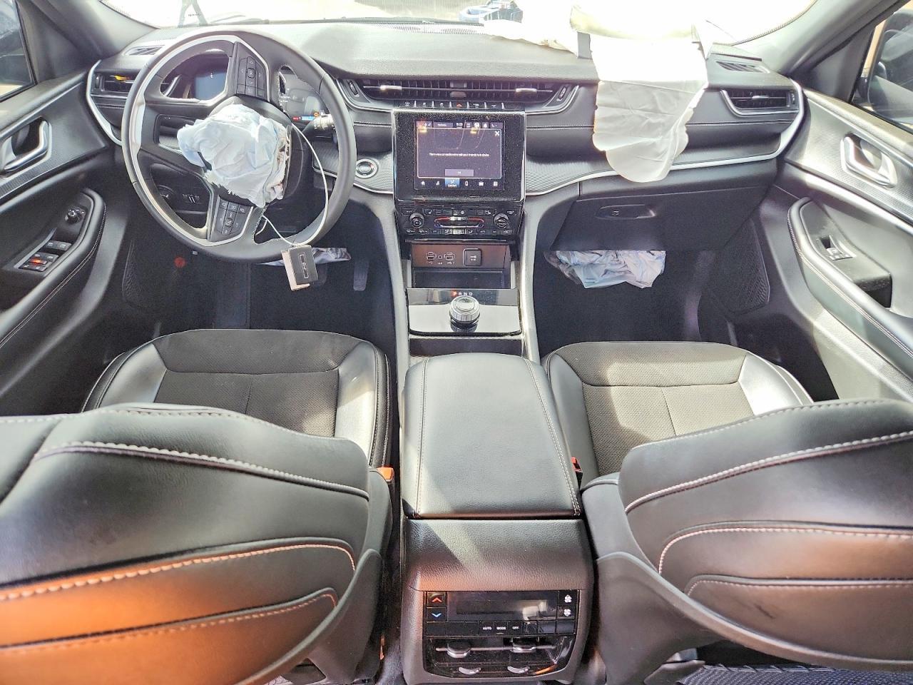 2024 Jeep Grand Cherokee L Laredo - zdjęcie 8