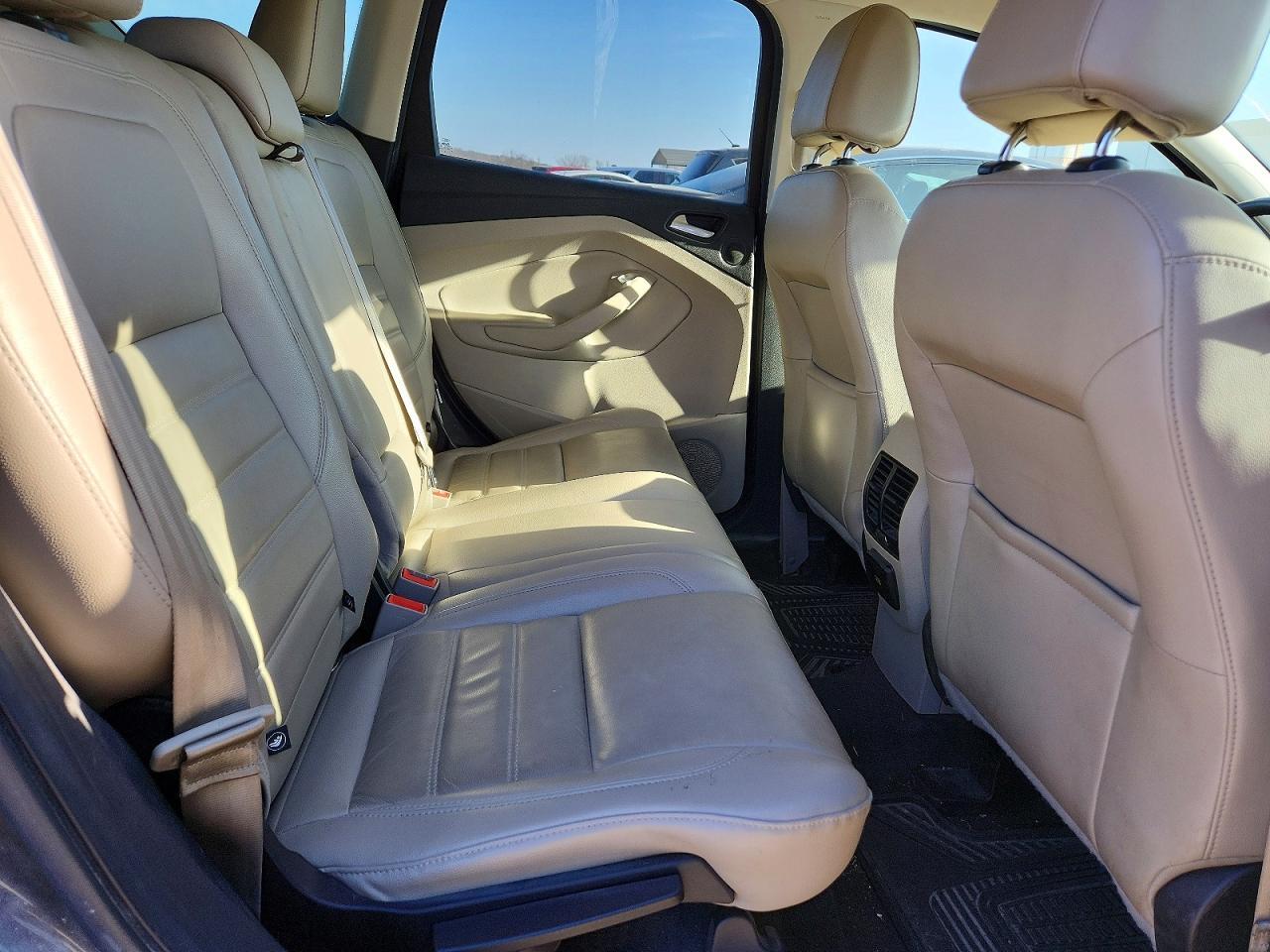 2017 Ford Escape Titanium - zdjęcie 11