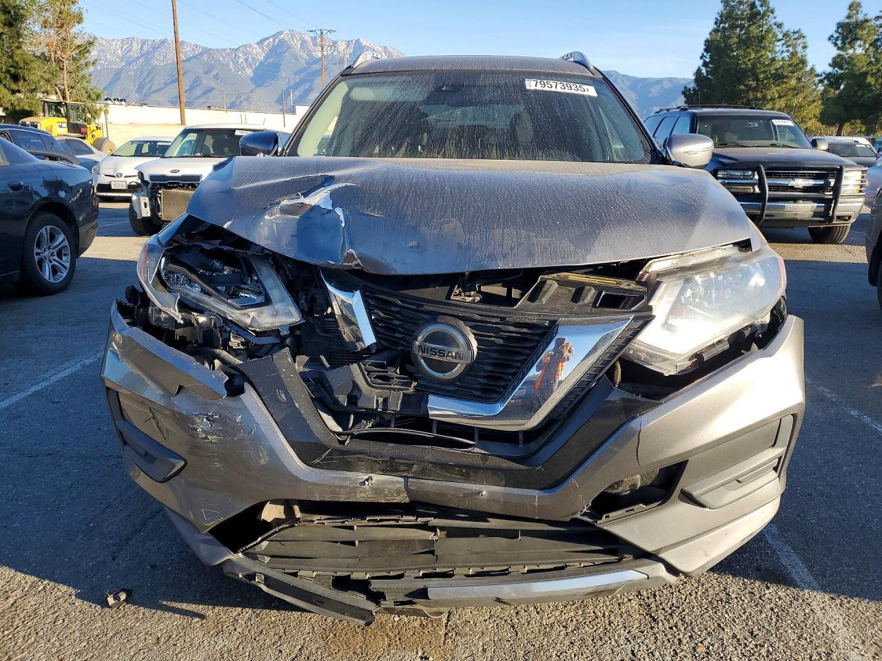 2019 Nissan Rogue Sv - zdjęcie 5