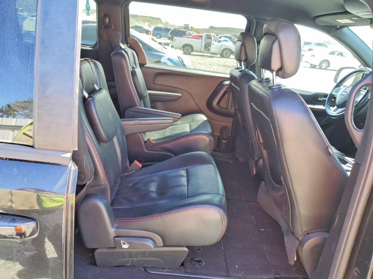 2016 Dodge Grand Caravan R - zdjęcie 11