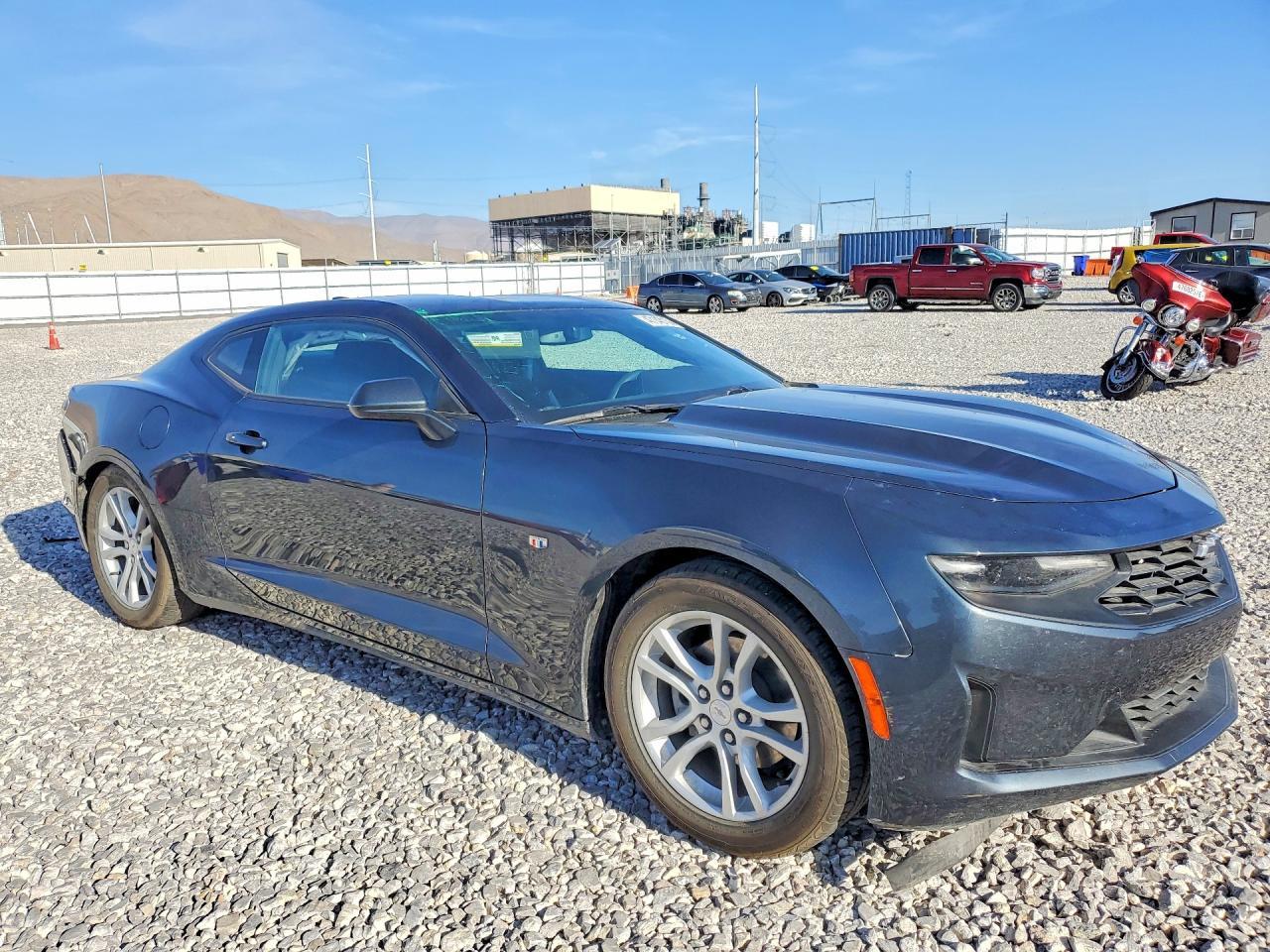 2021 Chevrolet Camaro Ls - zdjęcie 4