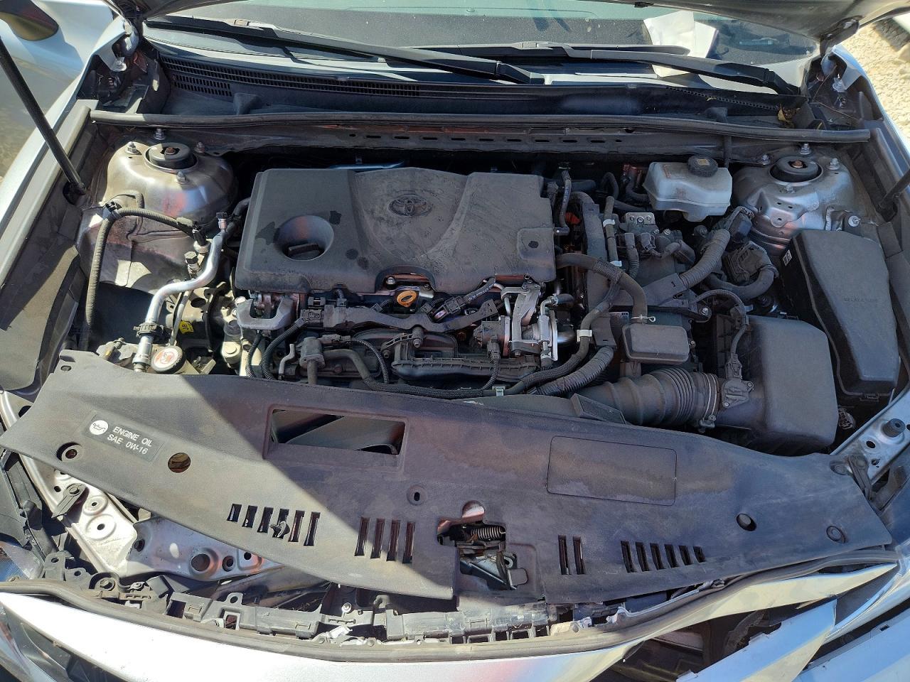 2020 Toyota Camry Hybrid Le - zdjęcie 11