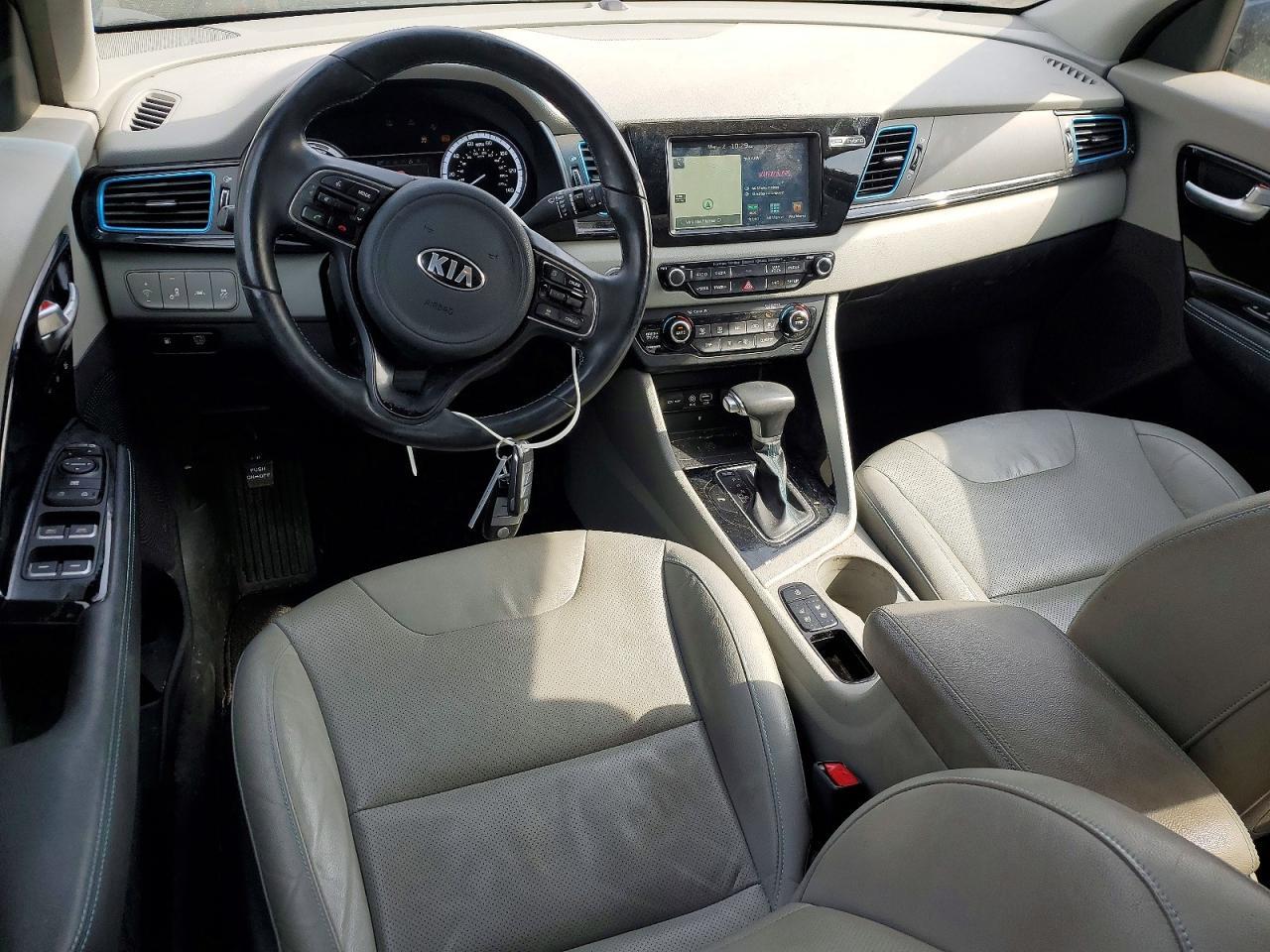 2017 Kia Niro Touring - zdjęcie 8