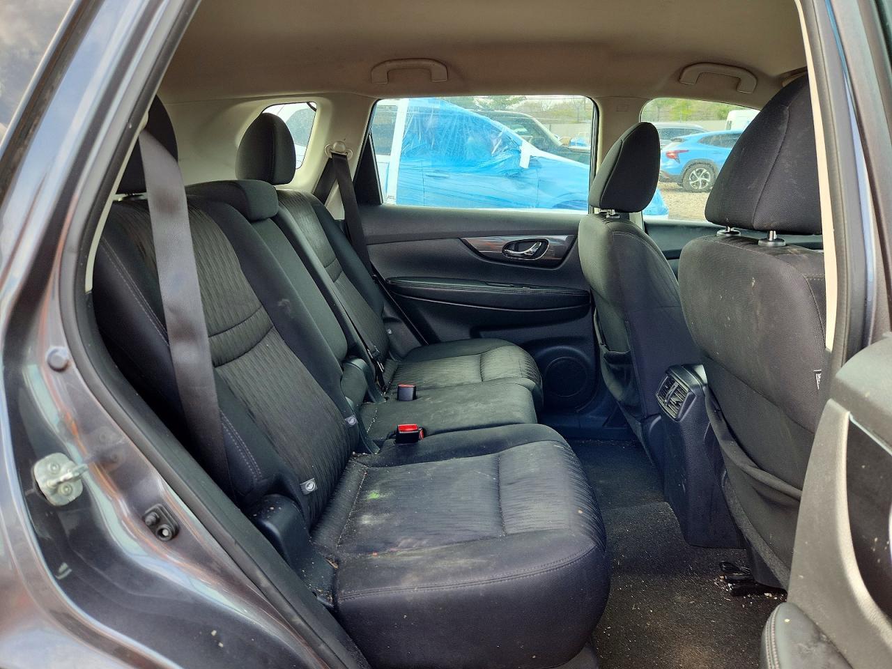 2017 Nissan Rogue S - zdjęcie 11