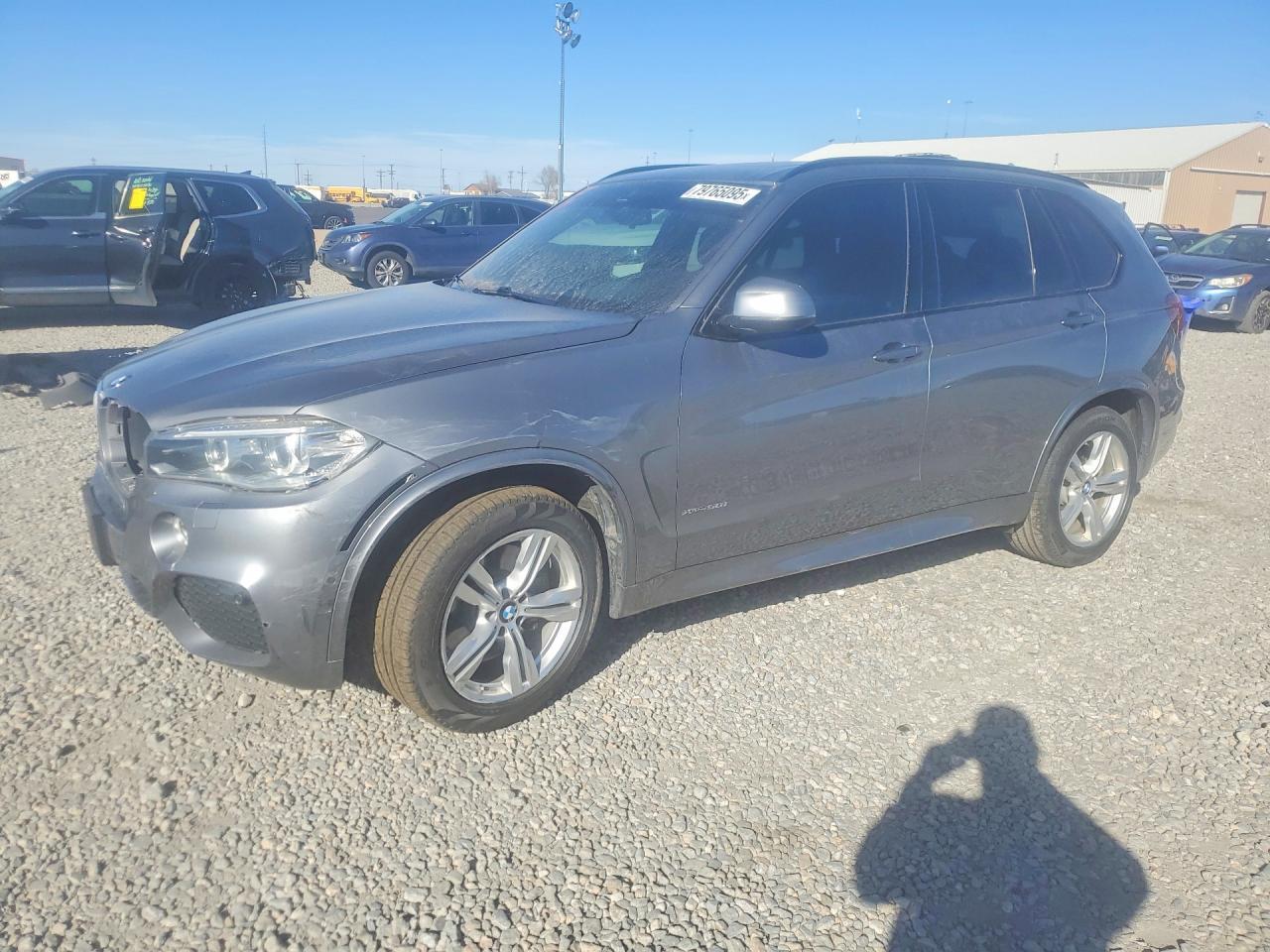 2016 BMW X5 xDrive50I - zdjęcie główne