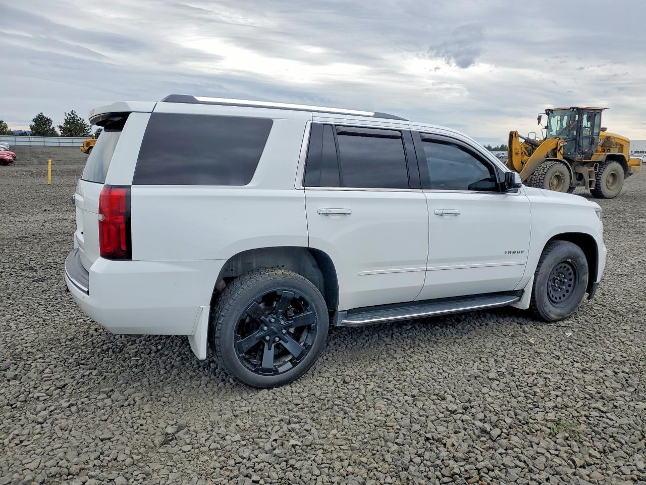 2017 Chevrolet Tahoe K1500 Premier - zdjęcie 3