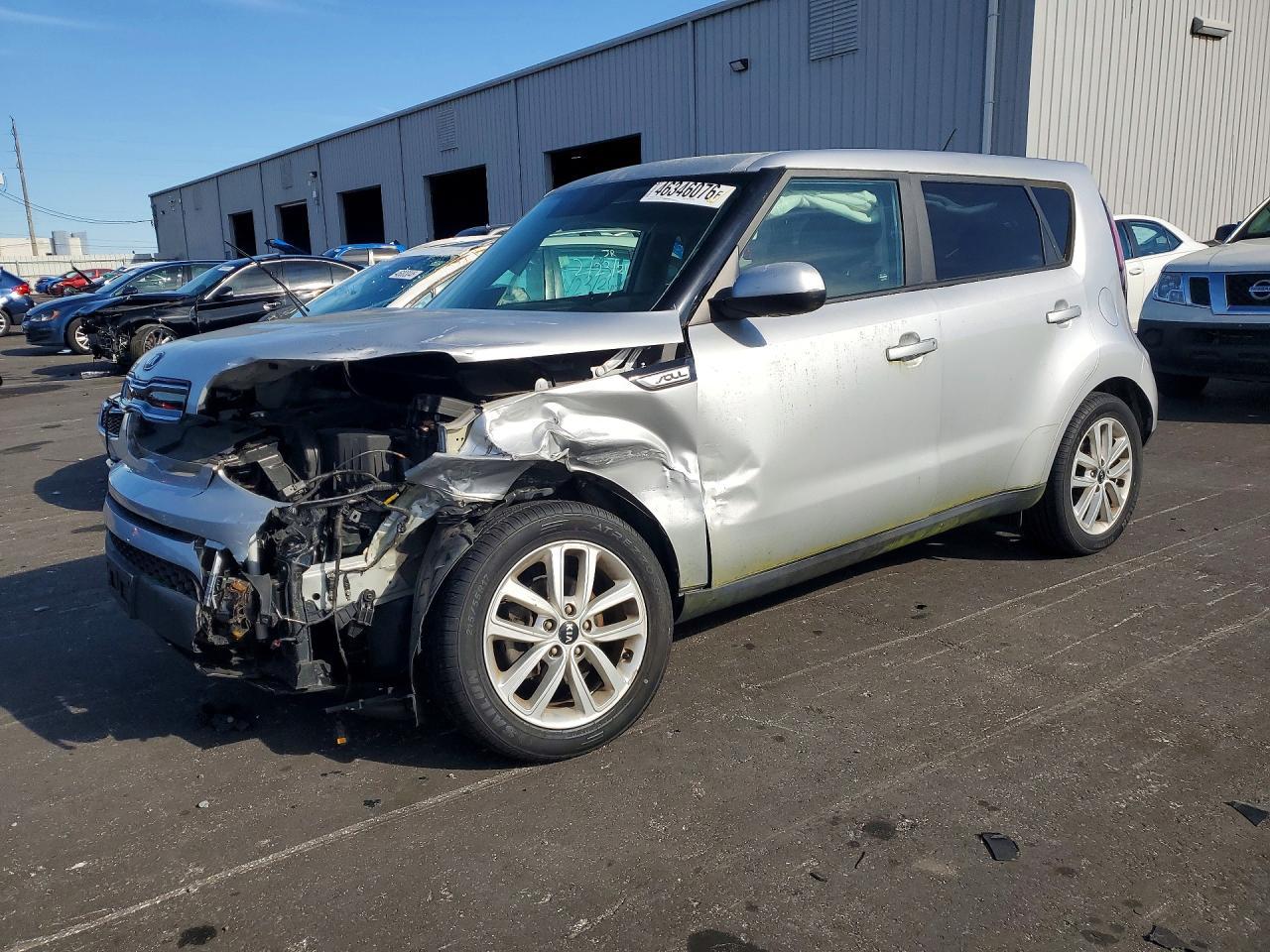 2018 Kia Soul + - zdjęcie główne