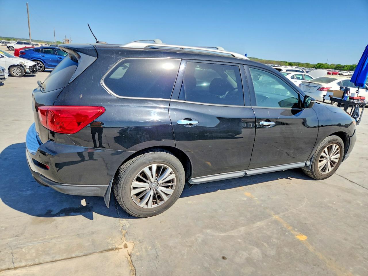 2018 Nissan Pathfinder Sv - zdjęcie 3