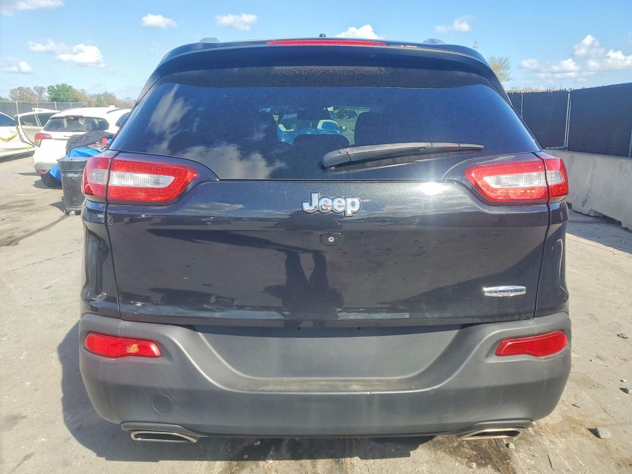 2015 Jeep Cherokee Latitude - zdjęcie 6