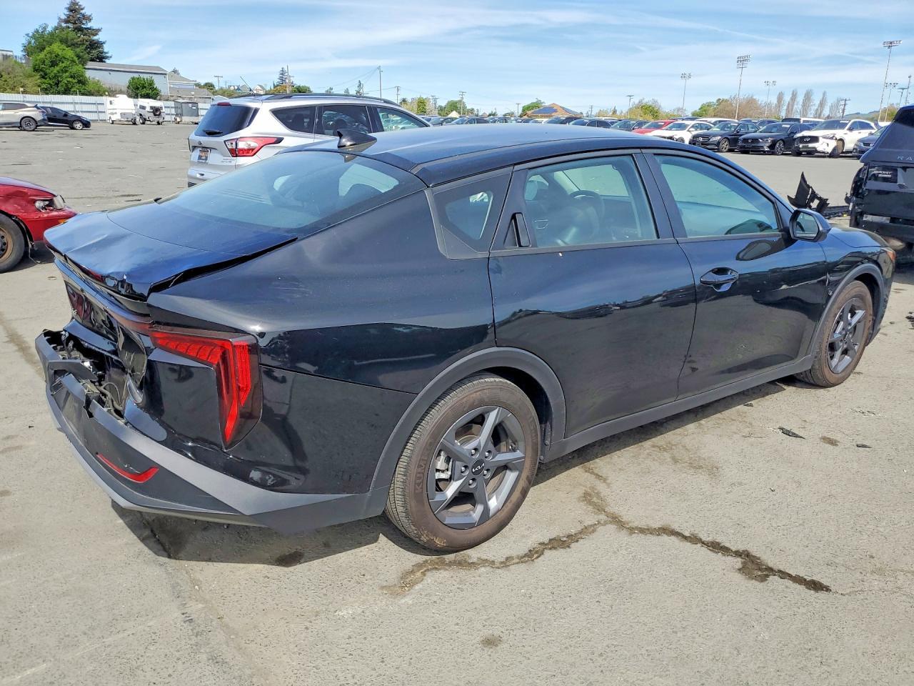 2025 Kia K4 Lxs - zdjęcie 3