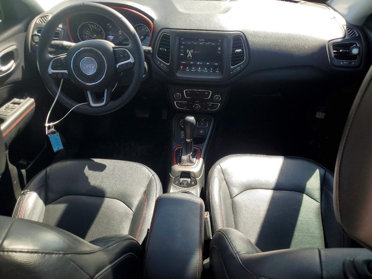 2017 Jeep Compass Trailhawk - zdjęcie 8