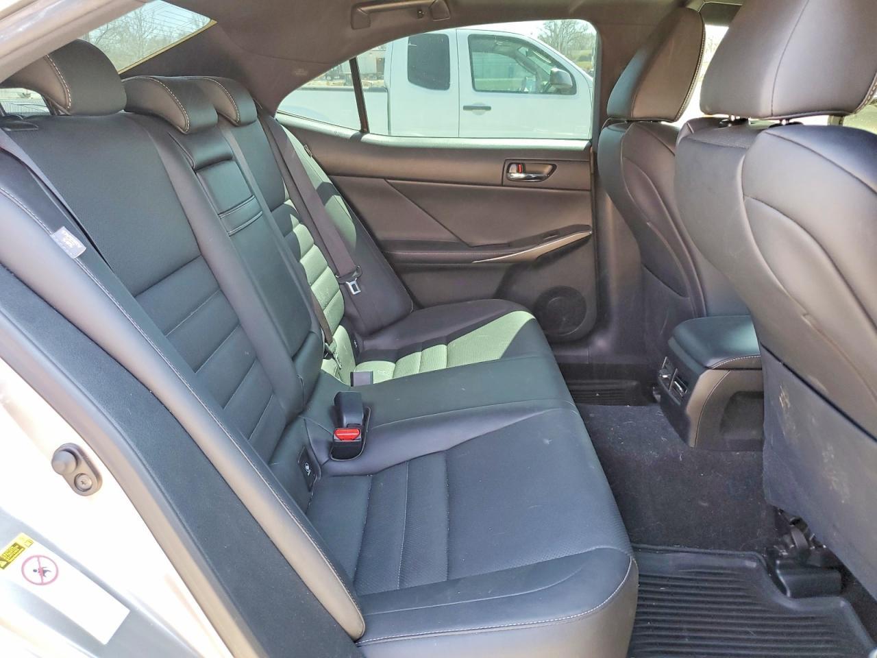 2016 Lexus Is 300 Base - zdjęcie 10