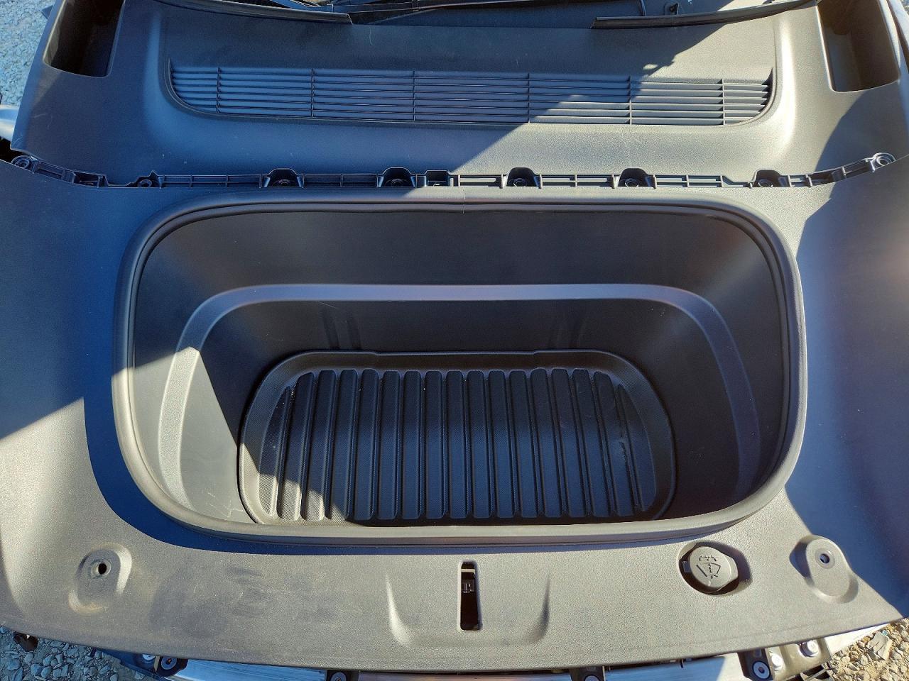 2026 Tesla Model Y - zdjęcie 12
