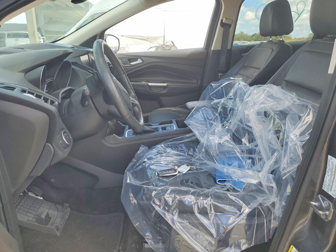 2017 Ford Escape Titanium - zdjęcie 7