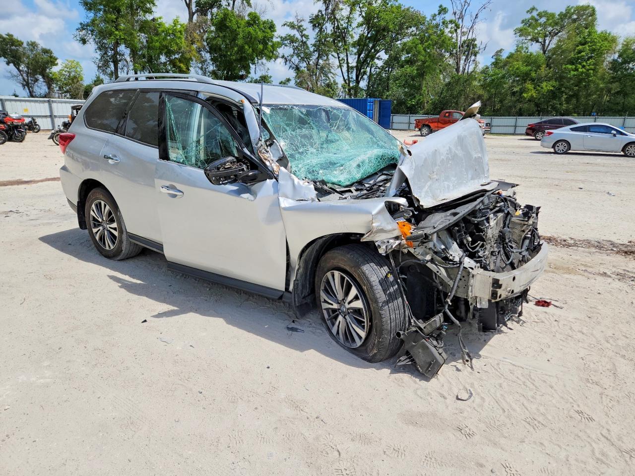 2018 Nissan Pathfinder S - zdjęcie 4