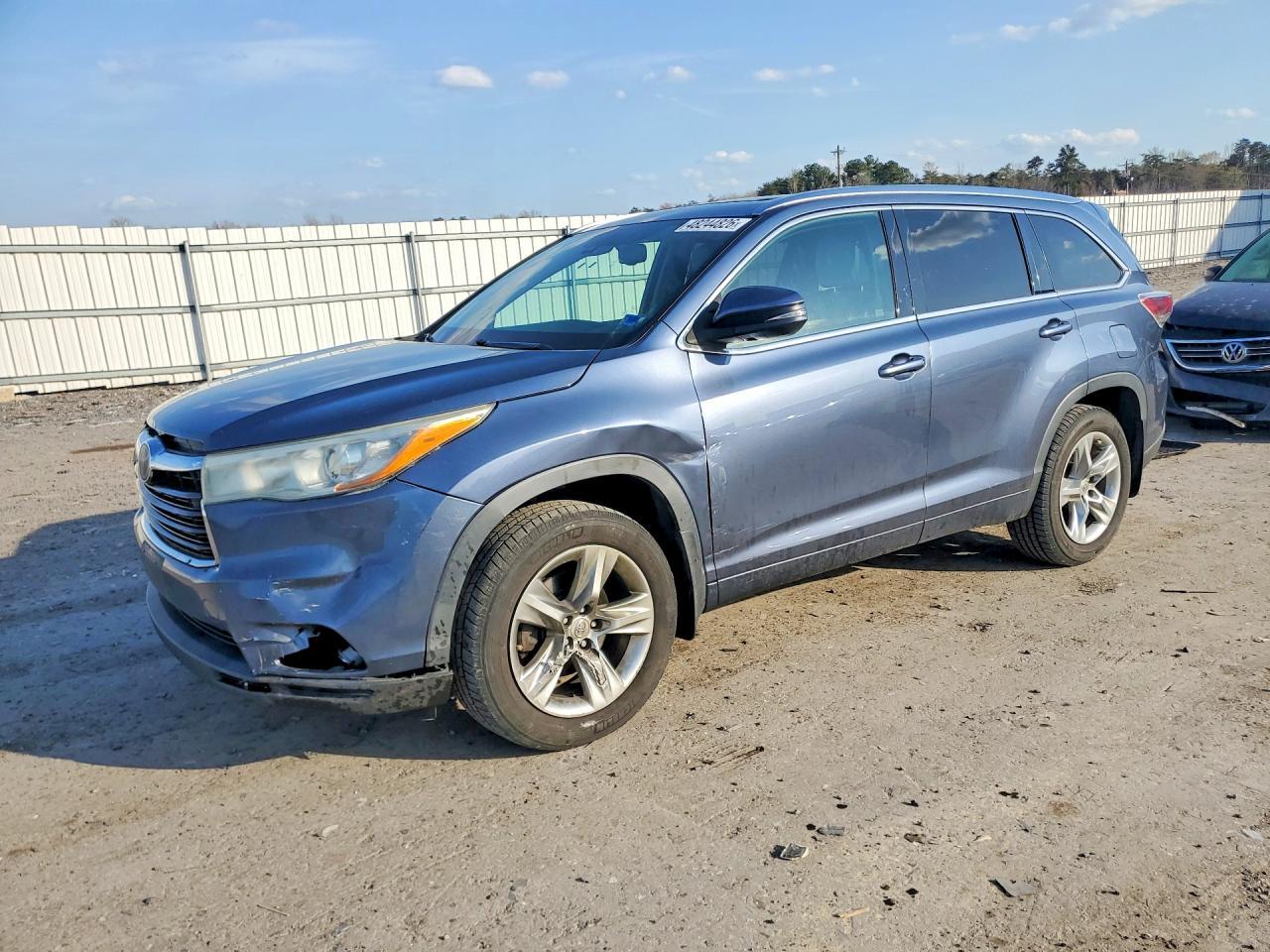 2015 Toyota Highlander Base - zdjęcie główne