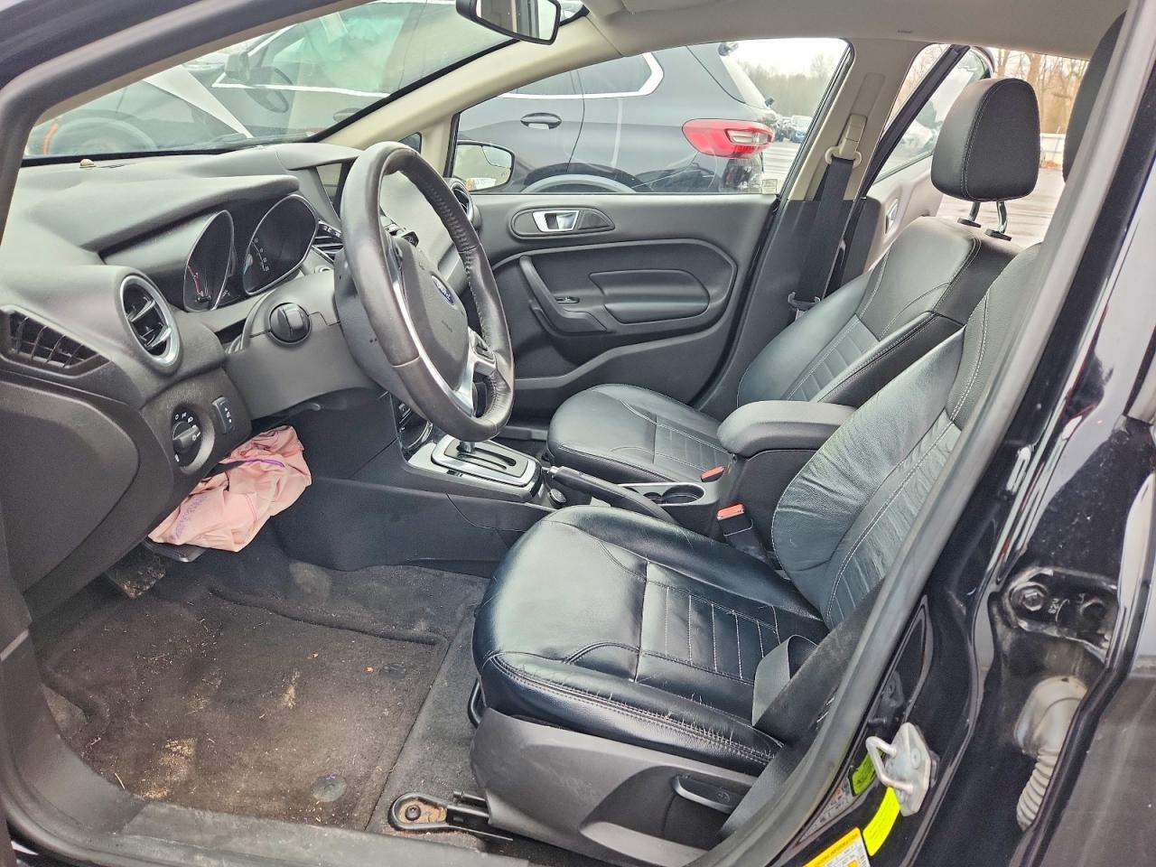 2017 Ford Fiesta Titanium - zdjęcie 7