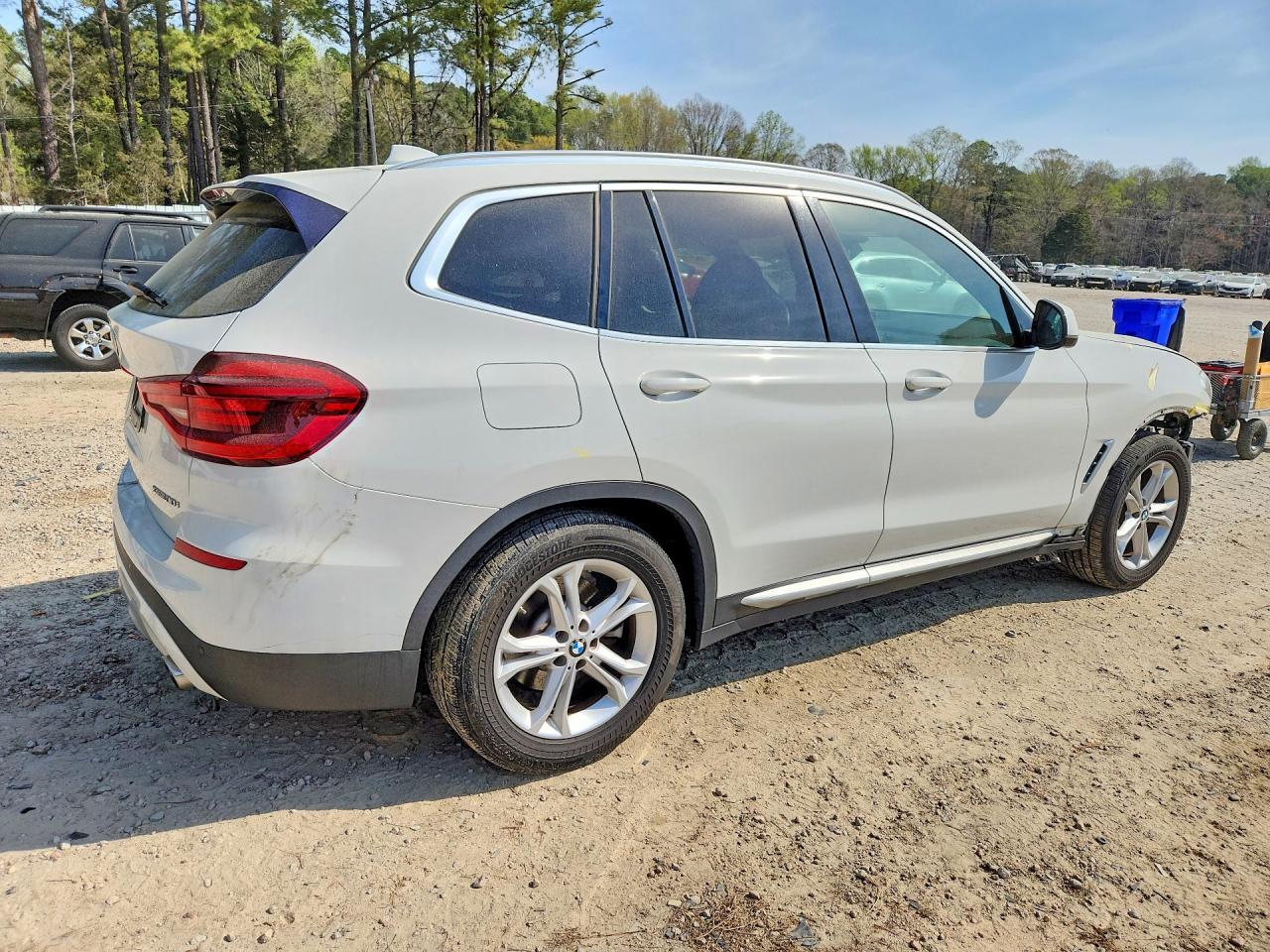 2020 BMW X3 xDrive30I - zdjęcie 3