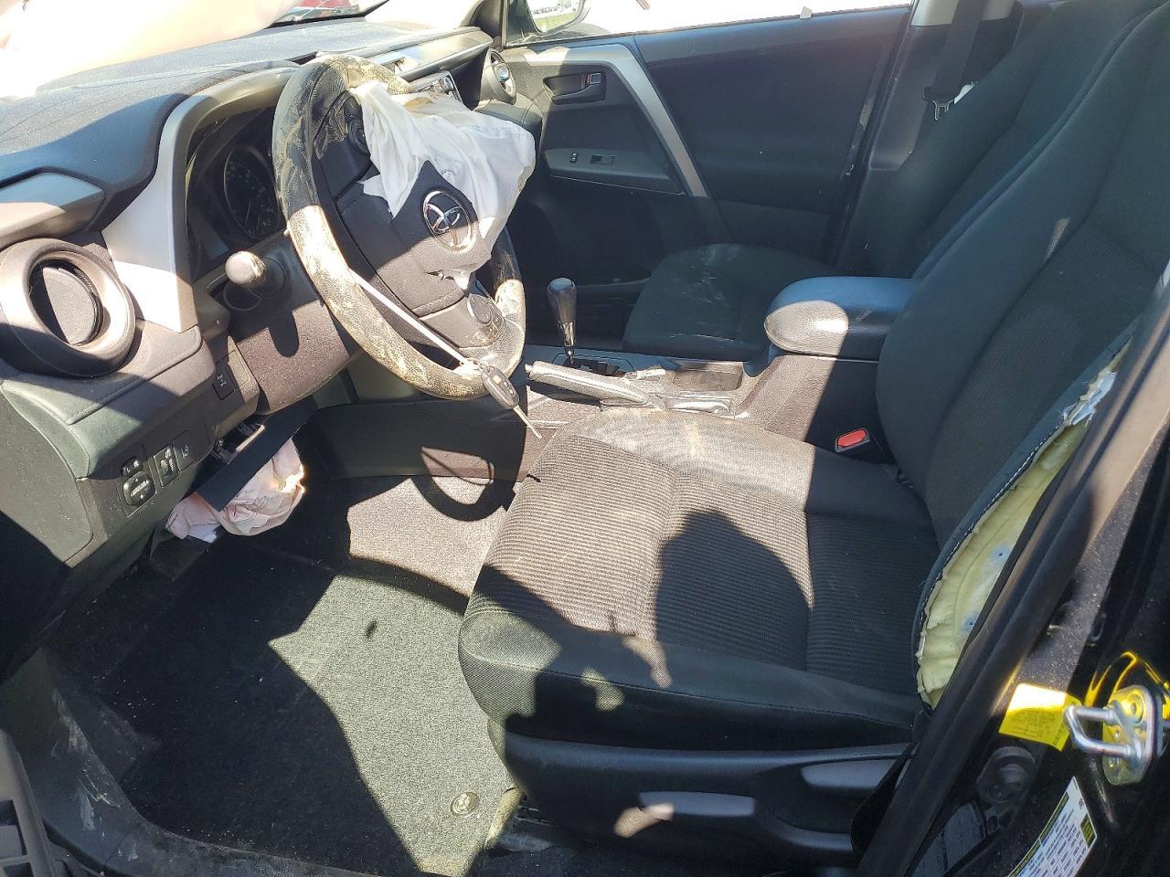 2018 Toyota Rav4 Le - zdjęcie 7