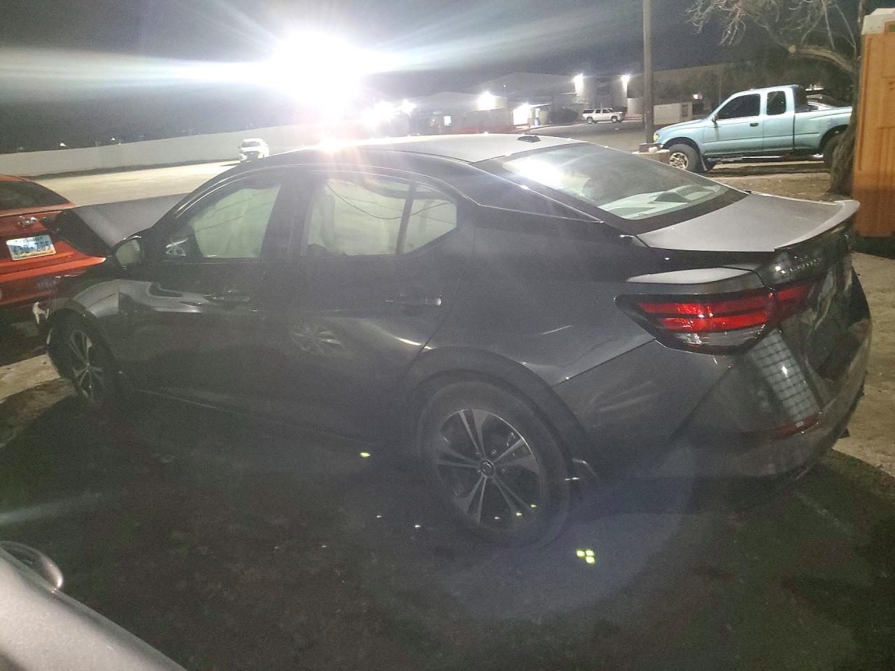 2020 Nissan Sentra Sv - zdjęcie 2