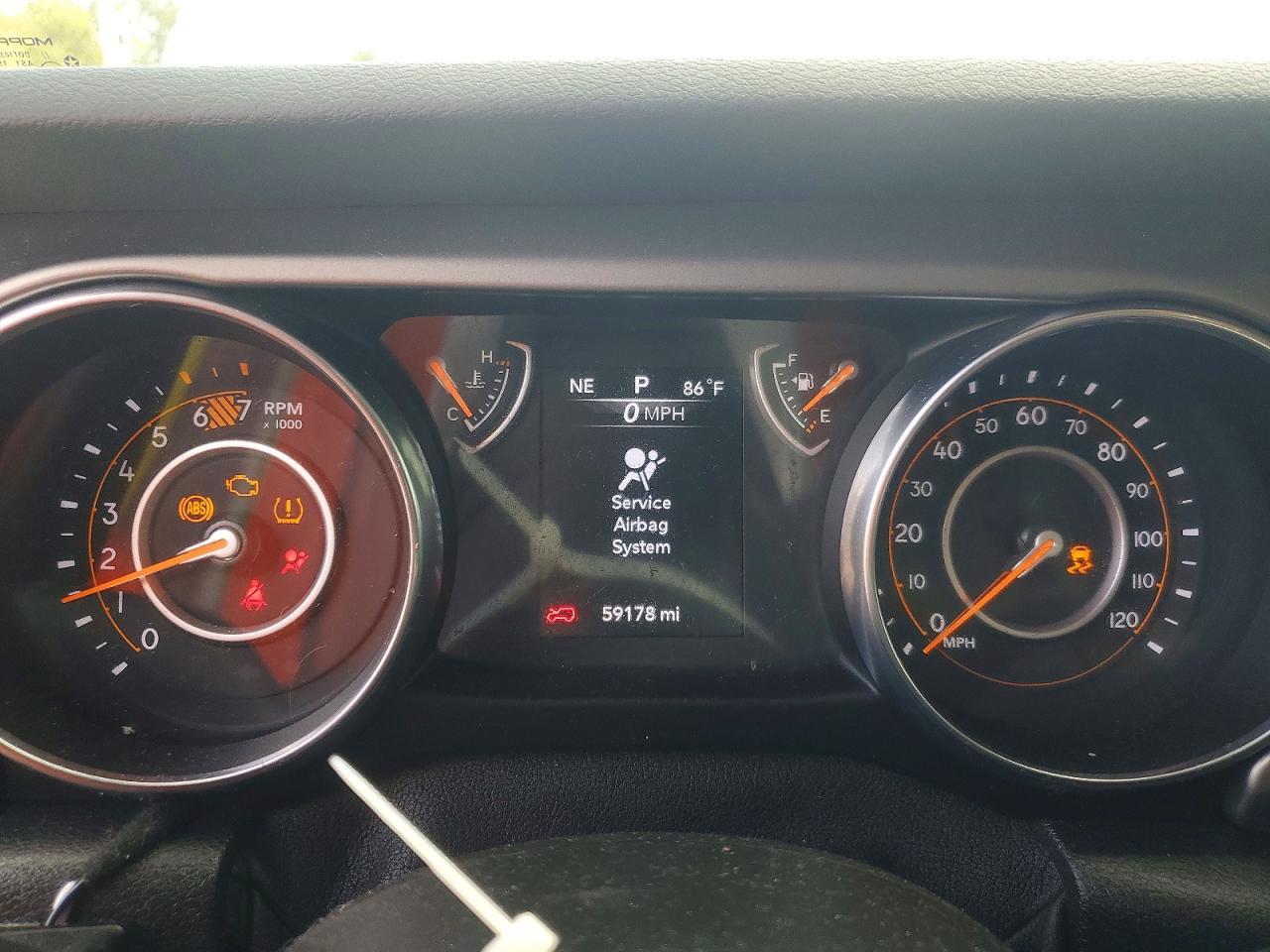 2020 Jeep Wrangler Unlimited Sport - zdjęcie 9