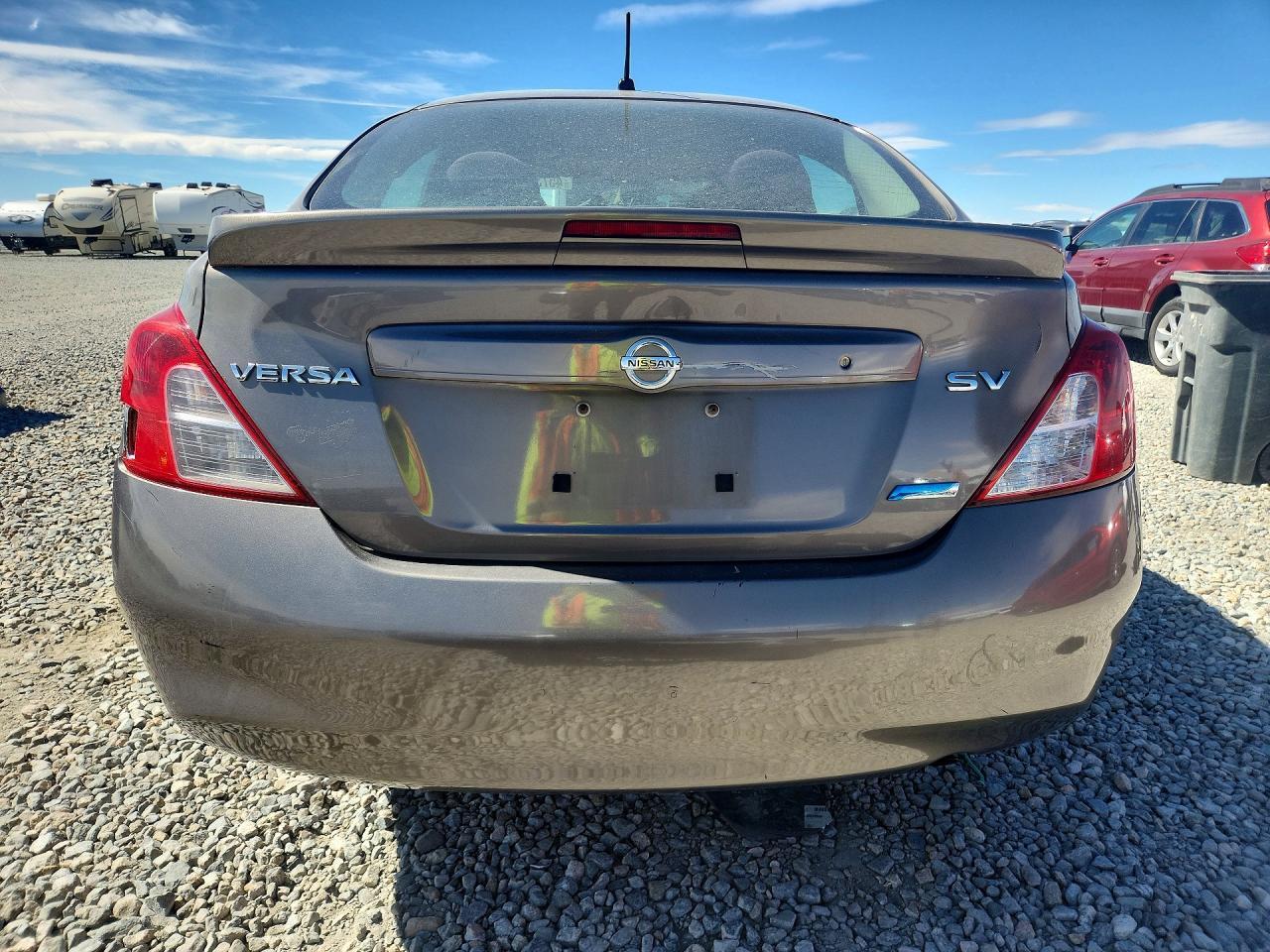 2013 Nissan Versa 1.6 S - zdjęcie 6