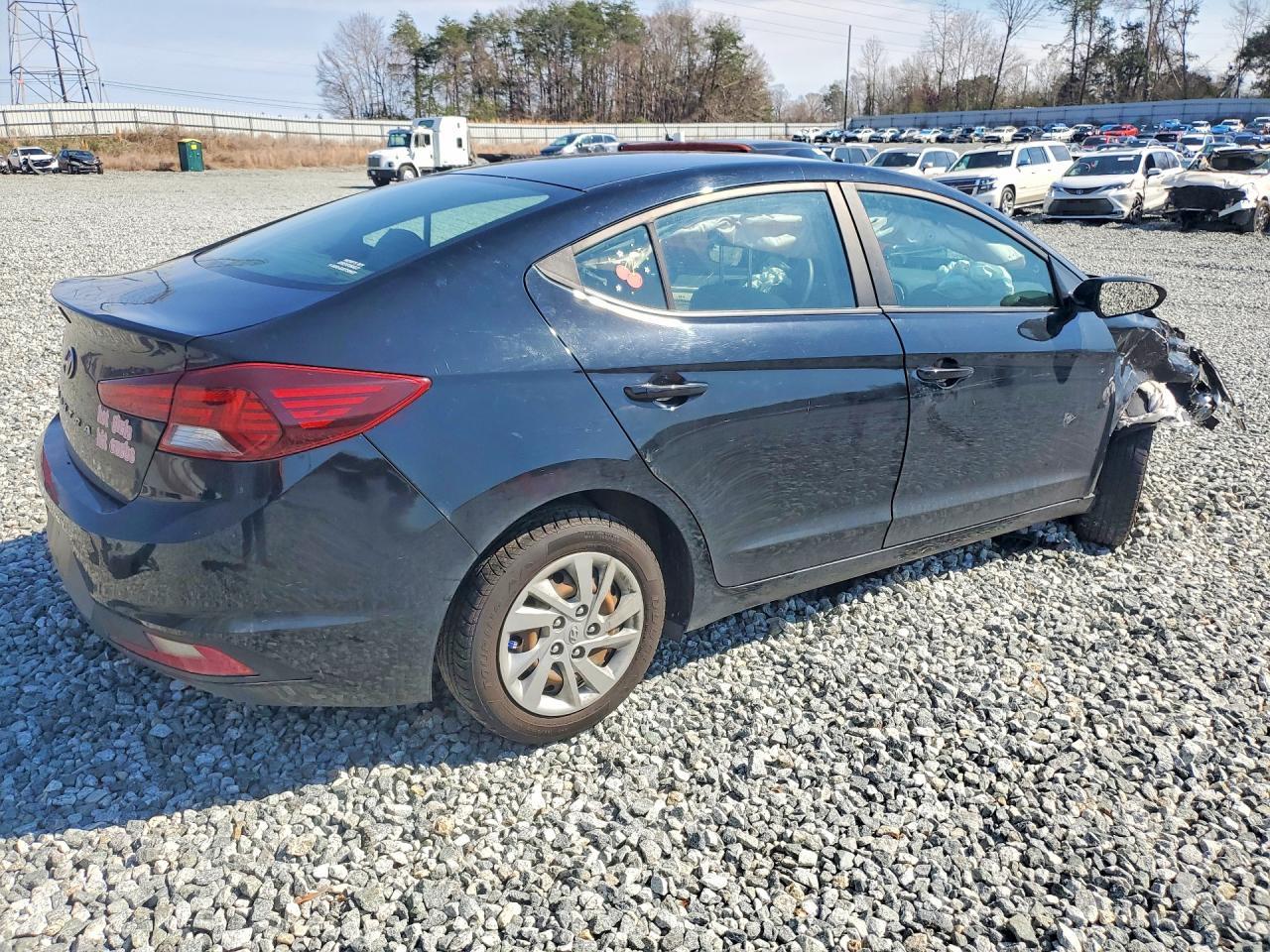2019 Hyundai Elantra Se - zdjęcie 3