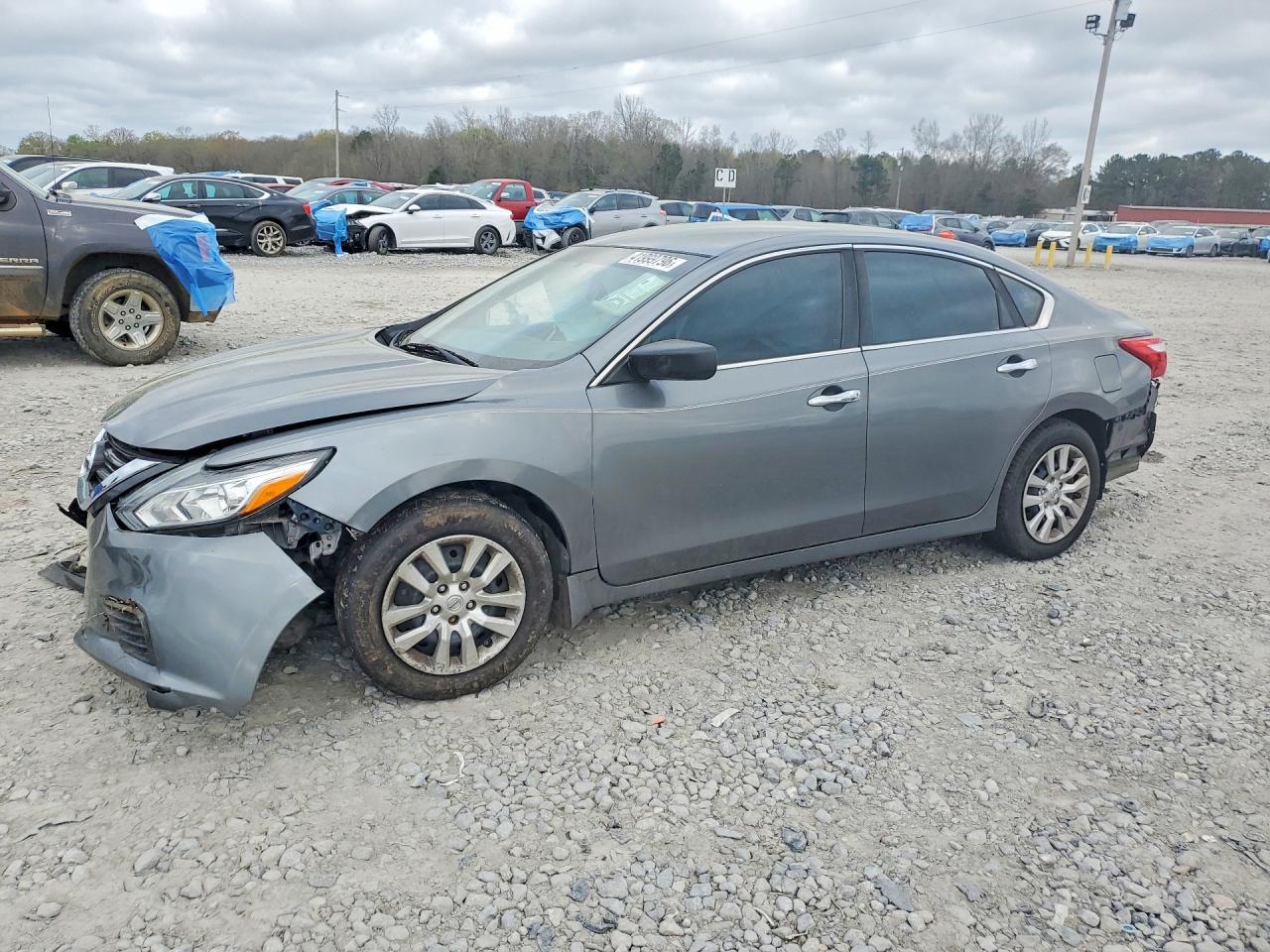 2016 Nissan Altima 2.5 S - zdjęcie główne
