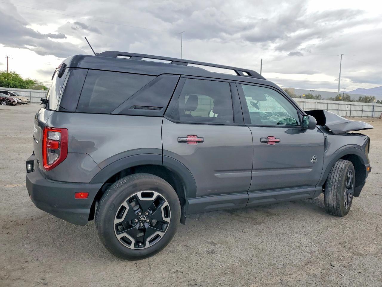 2024 Ford Bronco Sport Outer Banks - zdjęcie 3