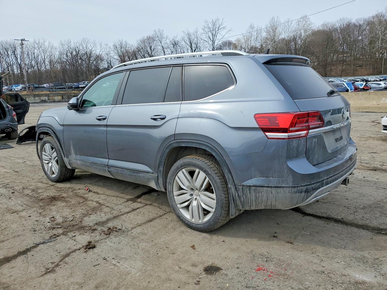 2019 Volkswagen Atlas Se - zdjęcie 2