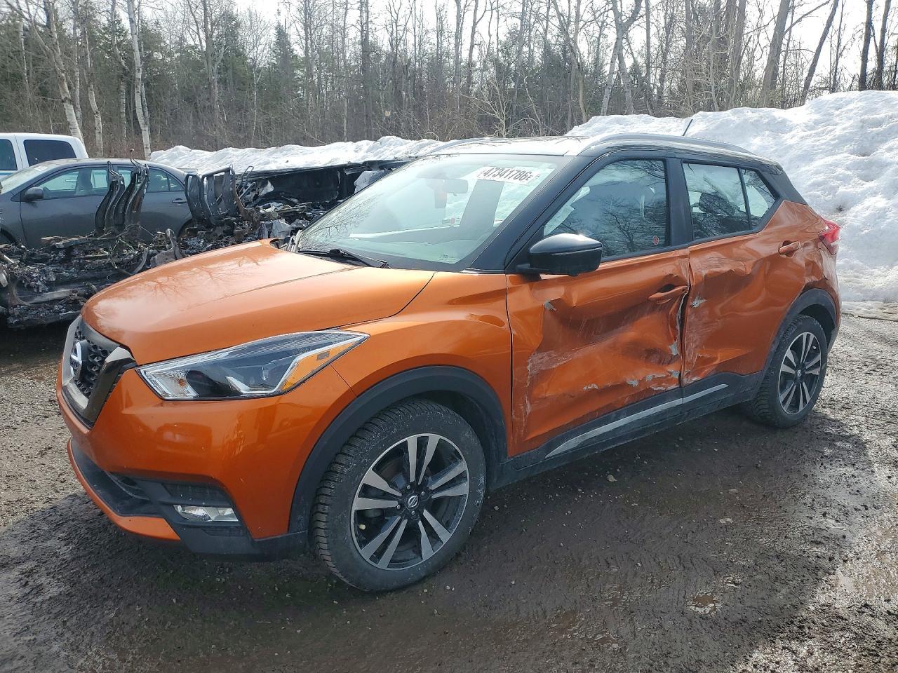 2019 Nissan Kicks S - zdjęcie główne