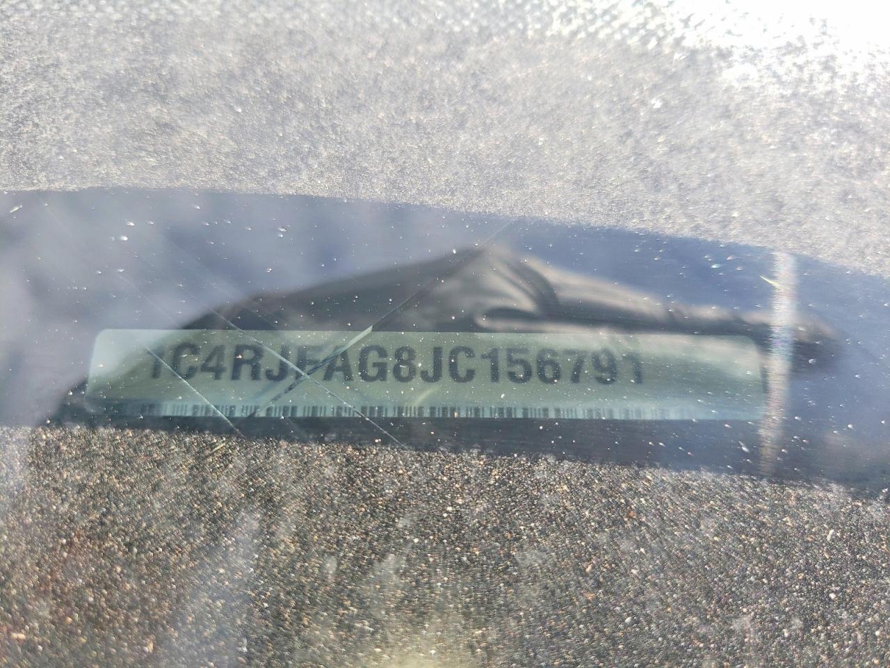 2018 Jeep Grand Cherokee Altitude 4X4 - zdjęcie 12