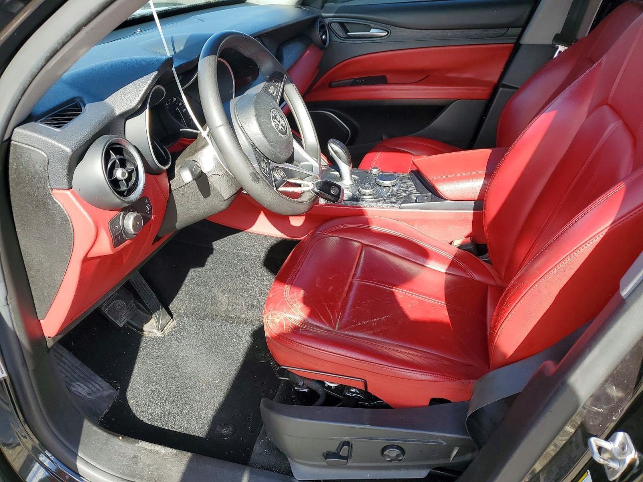 2019 Alfa Romeo Stelvio - zdjęcie 7