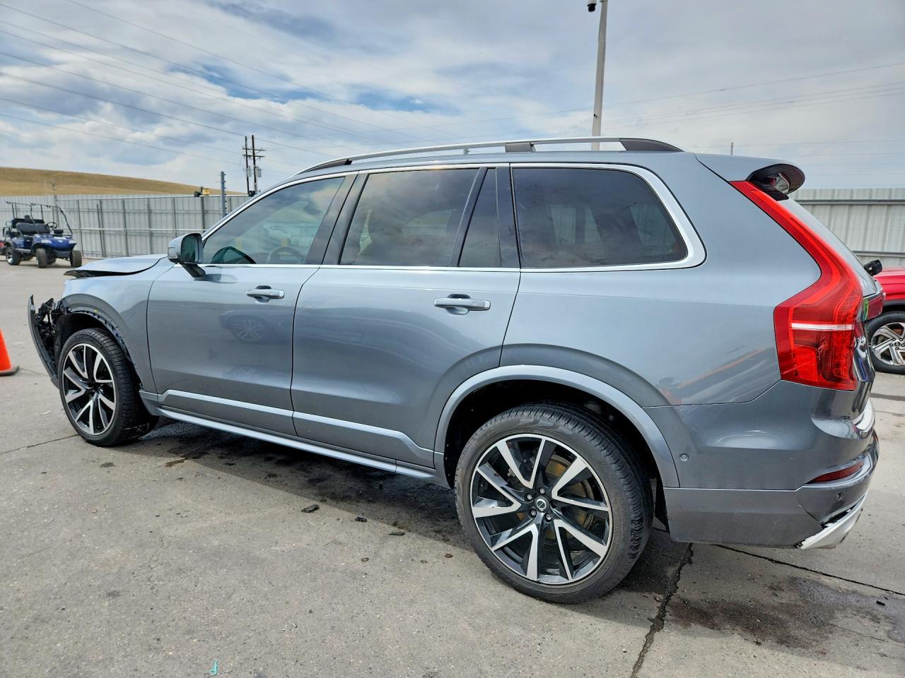 2019 Volvo Xc90 T6 Momentum - zdjęcie 2