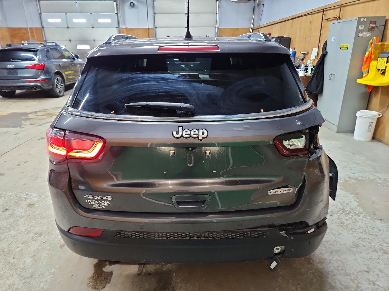 2022 Jeep Compass Latitude Lux - zdjęcie 6