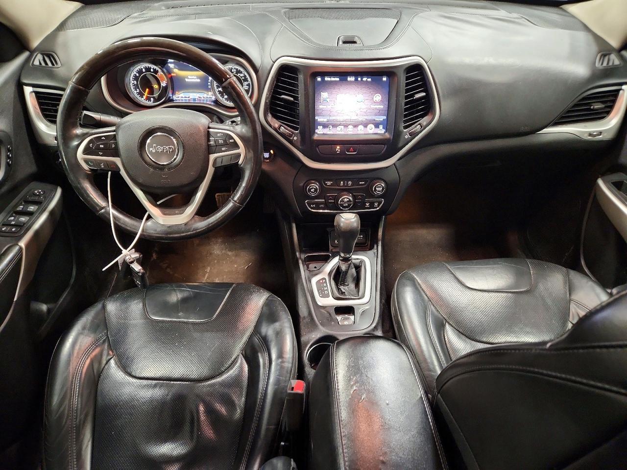 2016 Jeep Cherokee Overland - zdjęcie 8