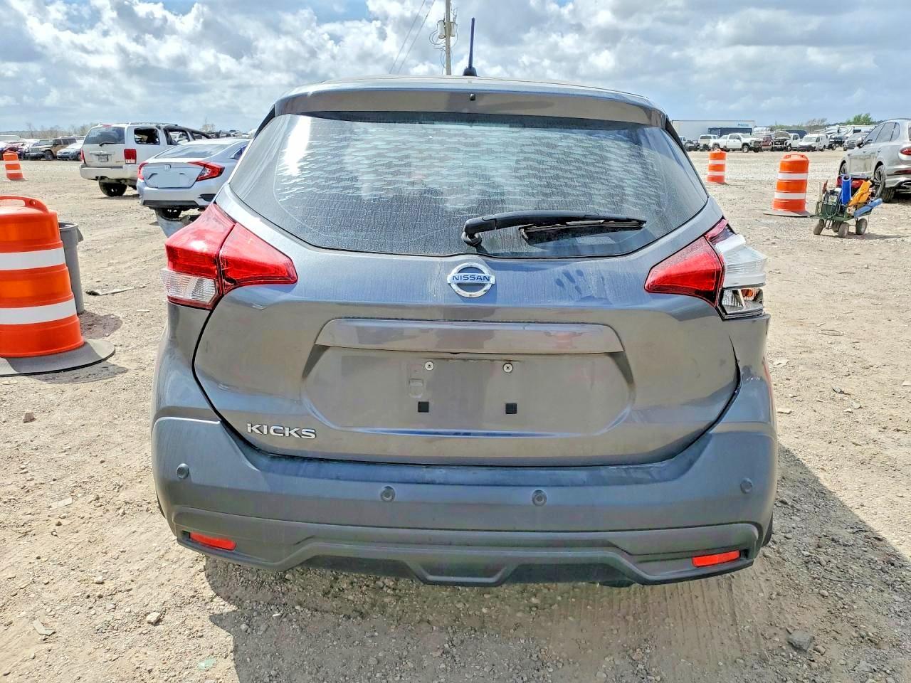 2020 Nissan Kicks S - zdjęcie 6