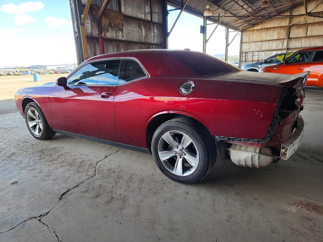 2022 Dodge Challenger Sxt - zdjęcie 2