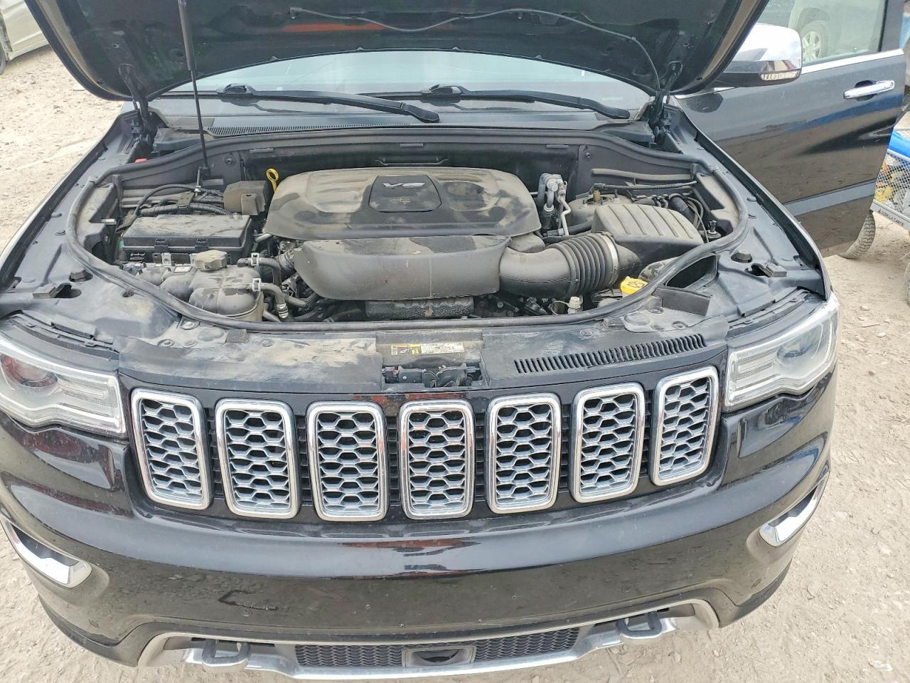 2017 Jeep Grand Cherokee Overland - zdjęcie 12