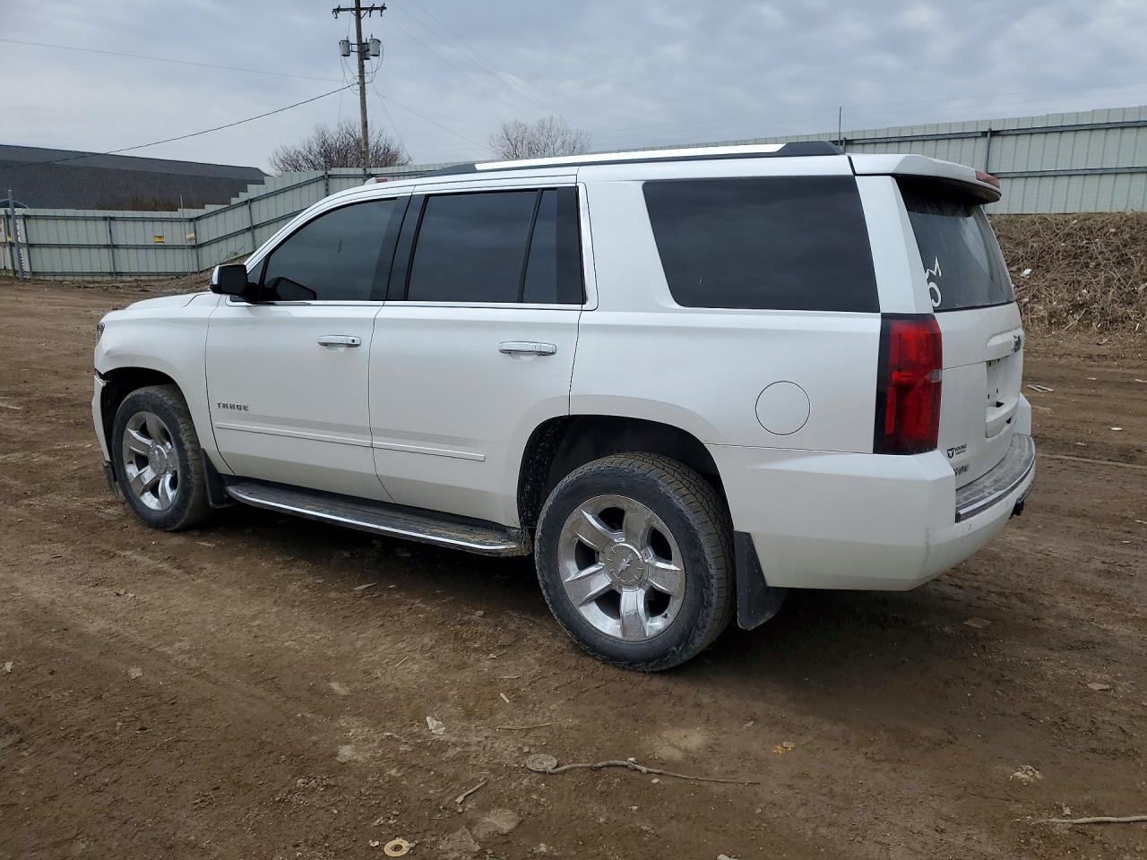 2017 Chevrolet Tahoe K1500 Premier - zdjęcie 2