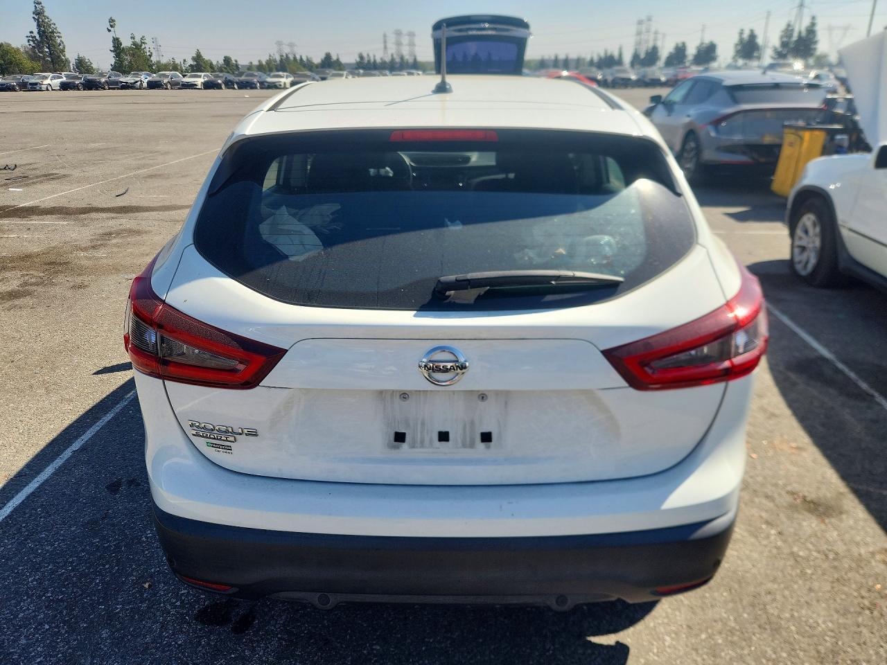 2020 Nissan Rogue Sport S - zdjęcie 6