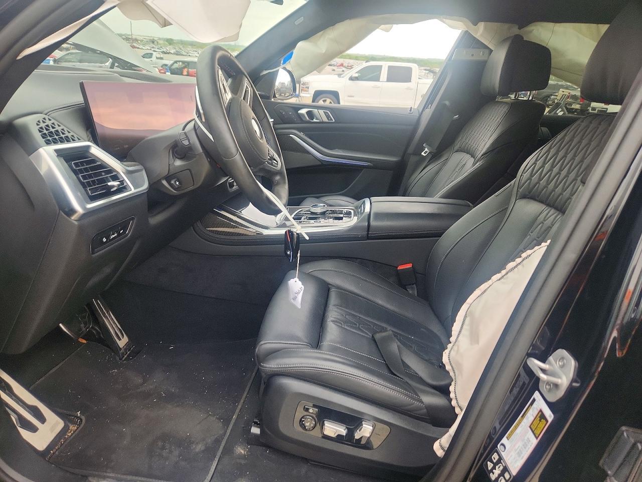 2025 BMW X7 M60I - zdjęcie 7