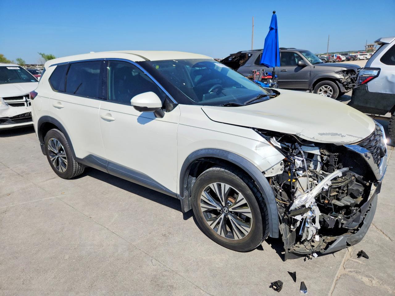 2021 Nissan Rogue Sv - zdjęcie 4